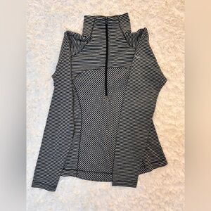 Columbia Women’s Black & White Striped 1/2 Zip Front Pullover